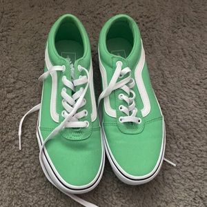 im selling these cute green vans